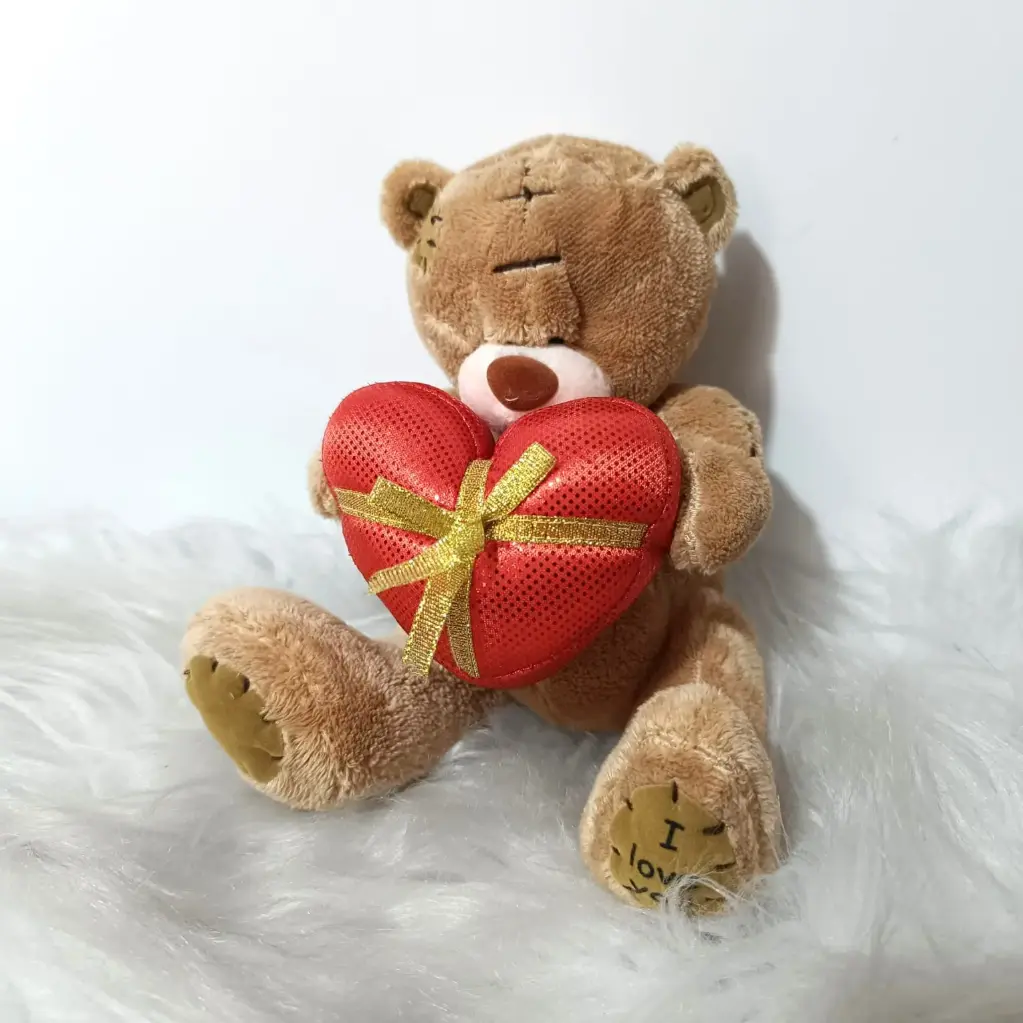 Osito parche corazón perlas 18cm