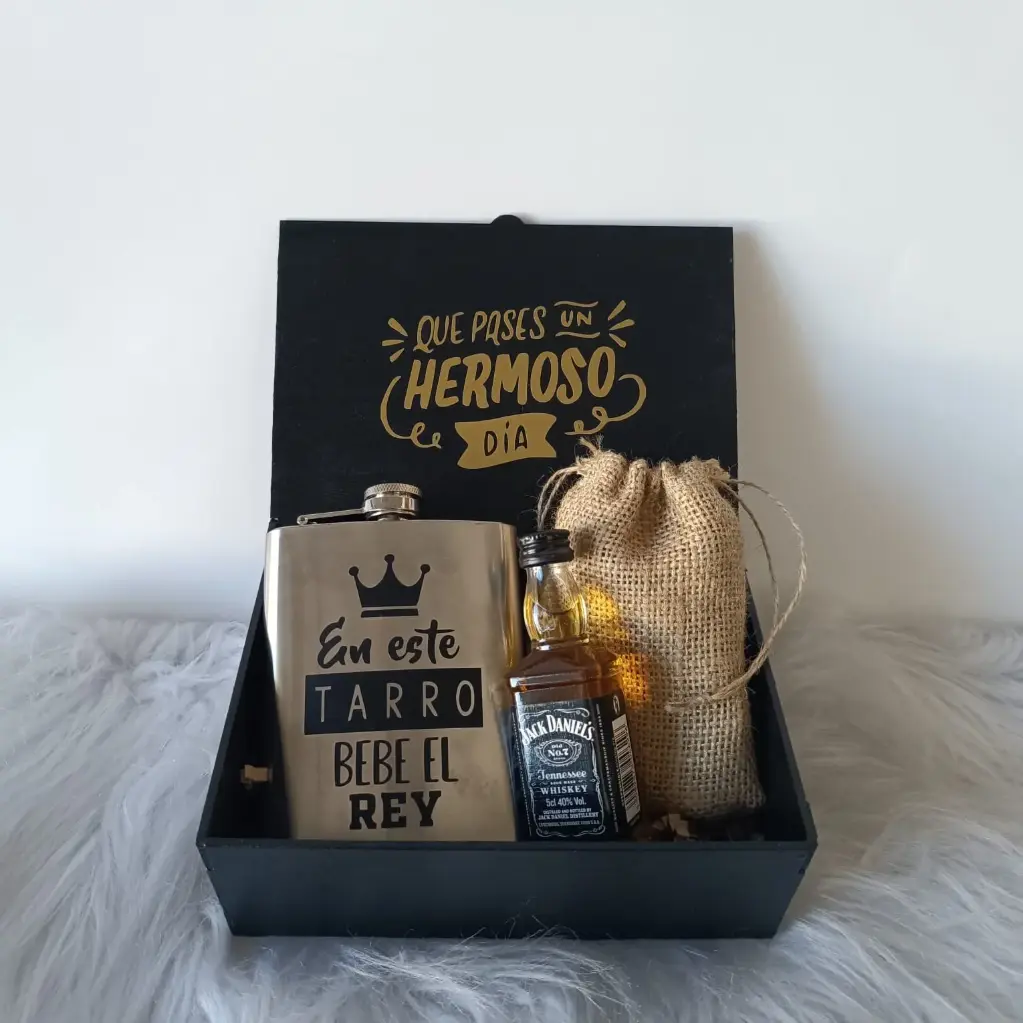 Caja "Aquí toma el rey"