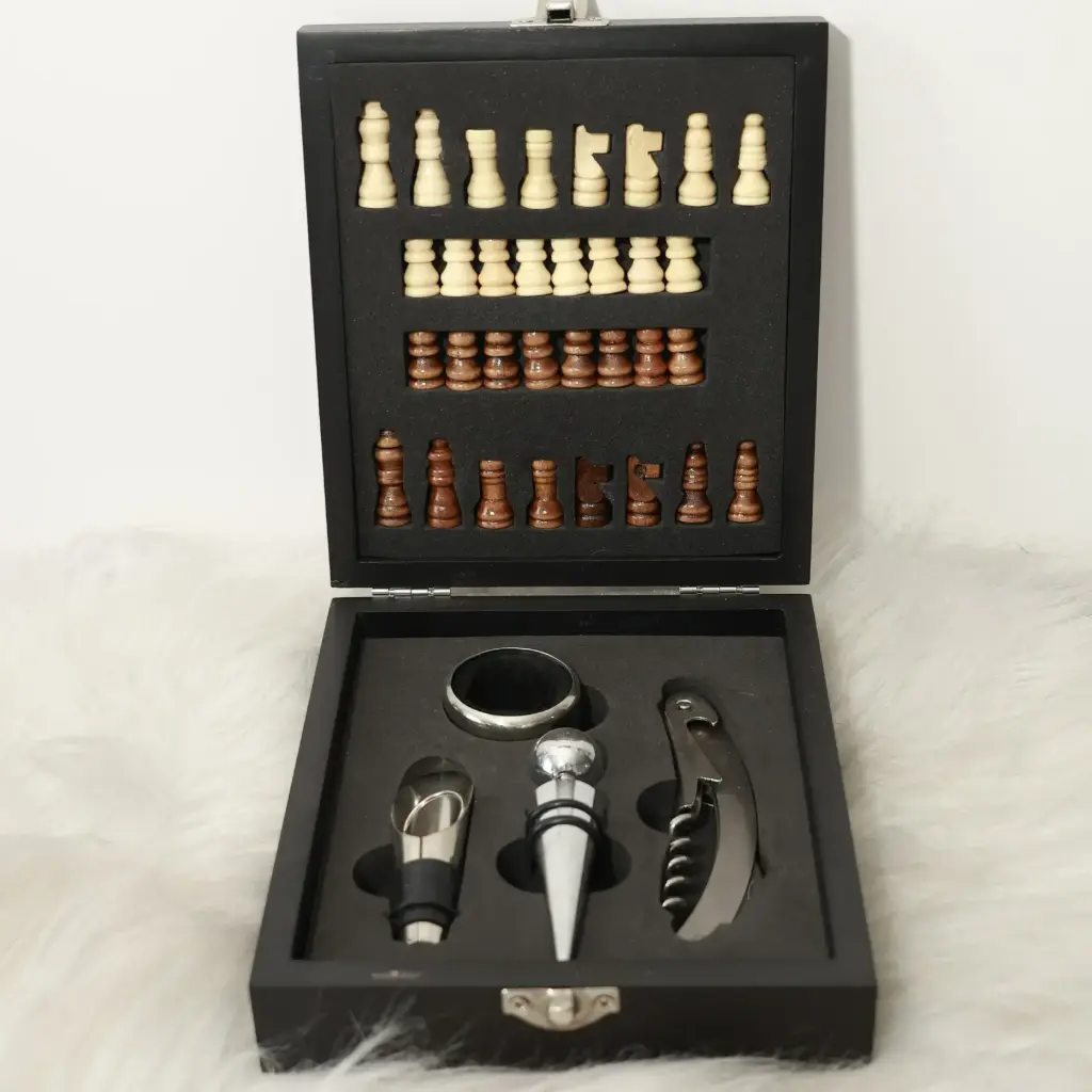 Ajedrez y accesorios de vino