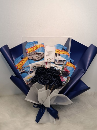 Ramo 4 Hot Wheels con 4 rosas eternas 
