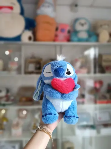 Stitch con guiño / guiñando 25cm